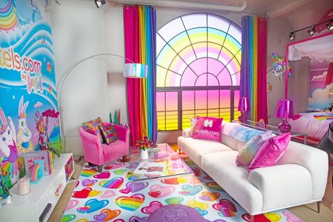 You Can Stay at the Lisa Frank Hotel Room in October Themed Hotel Rooms, 90s Room, Rainbow House, Rainbow Room, Lisa Frank, Smart Living, Hotel Suites, 90s Kids, Bedroom Aesthetic