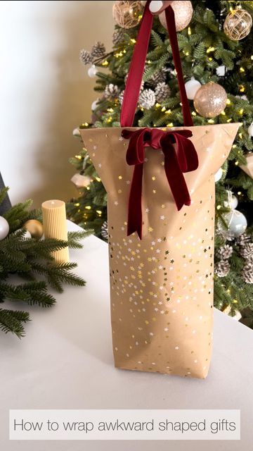 How To Wrap Large Odd Shaped Gifts, Chantel Mila, Have A Wonderful Night, Gift Wrapping Techniques, Creative Gift Wraps, Gift Wrapping Inspiration, How To Wrap, Candle Wrap, Bottle Wrapping