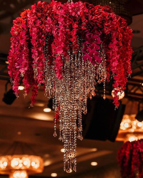 Ceiling Greenery, Flower Arrangements Spring, Red Reception, Red Ceiling, Red Wedding Decorations, Desi Wedding Decor, Dream Wedding Decorations, Notification Bell, Flower Installation