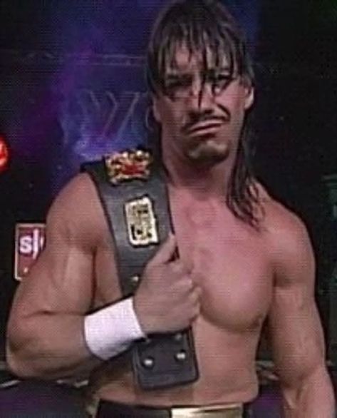 WWE Wrestlers in the 2000s Eddie Guerrero Pfp, Wwe Eddie Guerrero, Eddie Guerrero Mullet, Pro Wrestling Aesthetic, Wwe Pfp, Wwe Aesthetic, Best Wwe Wrestlers, The Heartbreak Kid, Men Haircut Curly Hair