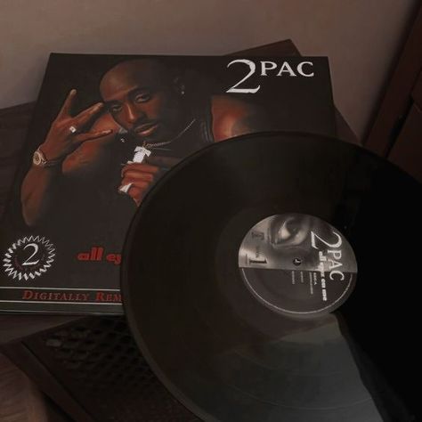 Old Rap Playlist Covers, 2pac Widget, Album Aesthetic Cover, Playlist Covers Photo Rap Aesthetic, 2 Pac Aesthetic, Chill Rap Aesthetic, Tupac Vinyl, Rap Widgets, Rapping Aesthetic