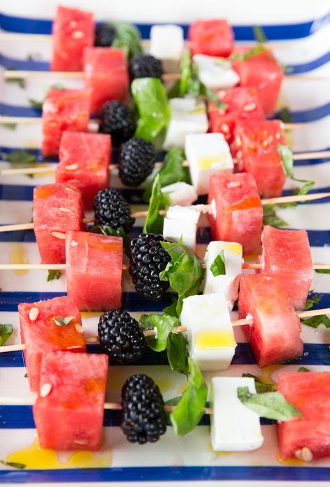 Watermelon, Basil, Blackberry and Feta Skewers Pool Party Snacks, Watermelon Basil, Recipe Crockpot, 100 Calorie Snacks, Watermelon And Feta, Camille Styles, Watermelon Recipes, Summer Grilling, Spaghetti Recipes