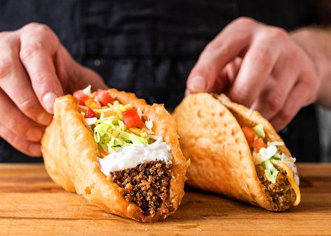 Mexican Chalupas Recipe, Taco Bell Chalupa, Chalupa Recipe, Taco Bell Recipes, Copykat Recipes, Taco Recipes, Copycat Recipe, Taco Bell, Mexican Dishes