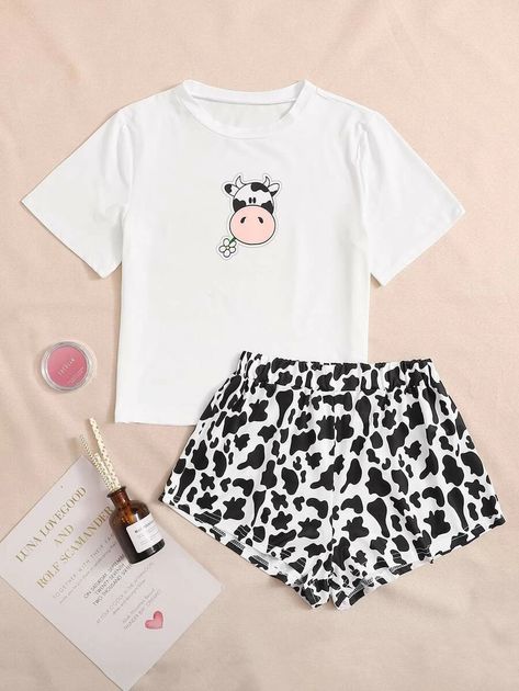 some cow jammies like this would be so fun except i might like long pants instead of shorts. Winter Pyjamas, Cute Nightwear, Pijamas Women, Cute Pjs, Pajamas For Women, Cute Sleepwear, Cute Pajama Sets, Home Clothes, Winter Pajamas