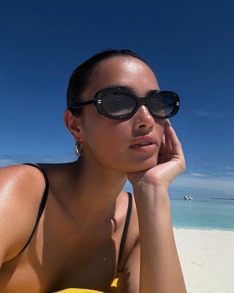 currently melting | Instagram Miami Photo Dump, Vacation Selfies Ideas, Beach Selfie Ideas Instagram, Sunglass Selfie, Selfie Ideas Beach, Thailand Instagram Pictures, Miami Pictures Ideas, Beach Selfie Ideas, Vacation Photo Dump