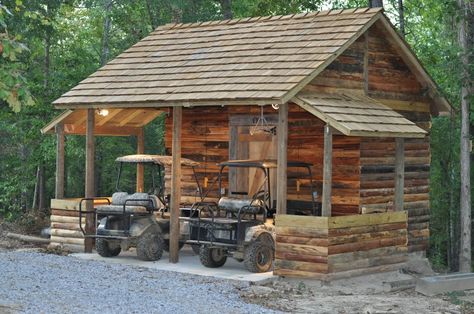 Deer Skinning Shed Ideas, Shooting House Ideas Hunting, Hunting Shack Ideas, Deer Camp Ideas Hunting Cabin, Deer Camp Ideas, Hunting Camp Ideas, Deer Skinning Rack, Hunting Cabin Ideas, Homemade Cooler