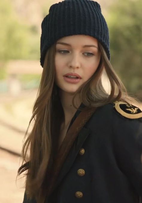 Leila. Kats bestfriend. Leons little sister. Chases mate Kristina Romanova, Kristina Webb, Meagan Good, 90s Models, Female Character Inspiration, Avicii, Female Character, Dream Board, Up Girl