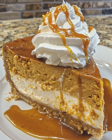 Pumpkin Caramel Cheesecake, Pumpkin Pie Cheesecake Recipe, Caramel Cheesecake Recipes, Layered Pumpkin Cheesecake, Mini Pumpkin Cheesecake, Pumpkin Spice Cheesecake, Pumpkin Pie Cheesecake, Martha Stewart Recipes, Pumpkin Cheesecake Recipes