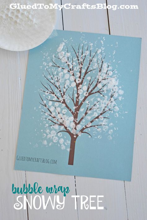 Bubble Wrap Snowy Tree Kid Craft w/free printable Bubble Wrap Crafts, Winter Crafts Preschool, Thanksgiving Crafts Preschool, January Crafts, Winter Things, Winter Art Projects, Winter Craft, Winter Preschool, Snowy Trees