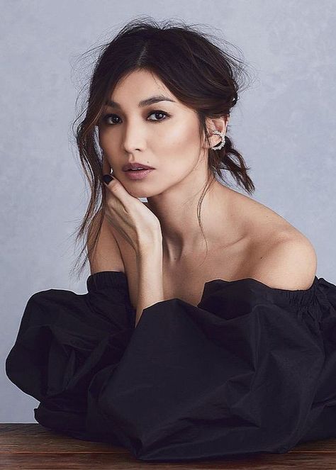 Gemma Chan Style, Drew Tanaka, Gemma Chan, Crazy Rich Asians, Female Actresses, Girl Crushes, Famous Faces, Woman Crush, Celebrity Crush