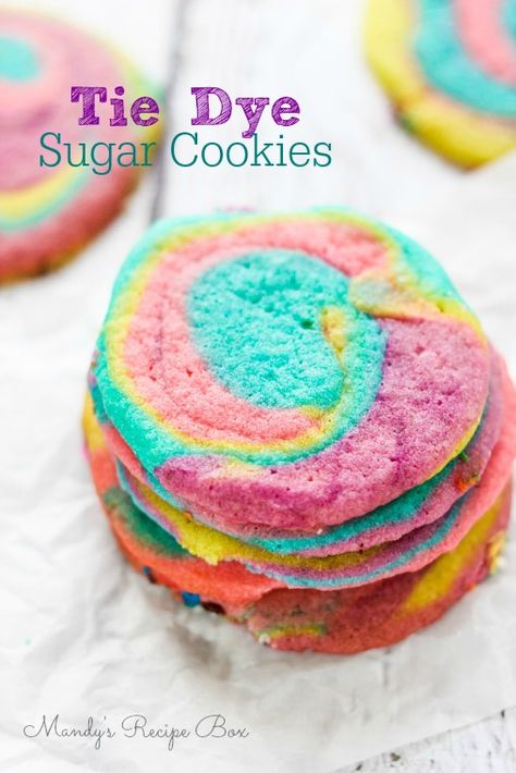 How freakin' adorable are these tie dye sugar cookies?? Your kids will have so much fun making them, and they taste delicious to boot! Colorful Cookies, Phone Info, Cookies Healthy, Fun Baking, Buy Cookies, Cookie Time, Sugar Cookie Dough, Cookies For Kids, Cookie Mix