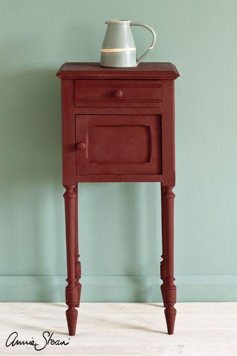 Primer Red | Chalk Paint® | Annie Sloan Red Painted Furniture, Red Chalk Paint, Chalk Paint Wax, Words On Wood, Chalk Paint Colors, Versatile Furniture, Diy Upcycling, Dark Wax, Paint Primer