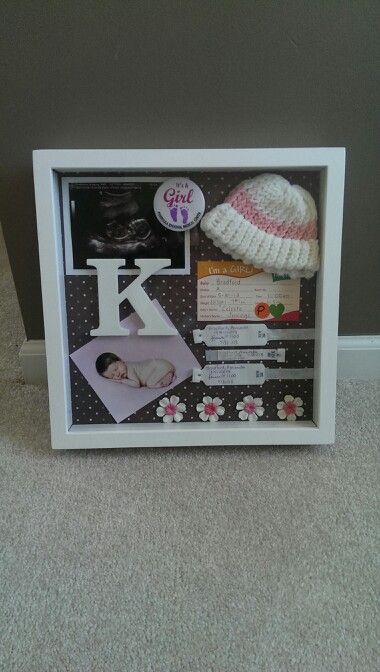 Finally a shadow box that looks organized and like everything has its place. Might do this for Baby Boy. Newborn Shadow Box, Baby Shadow Box, Baby Keepsakes, Future Mommy, Foto Baby, Pregnancy Care, Baby Diy, Baby Memories, Baby Time