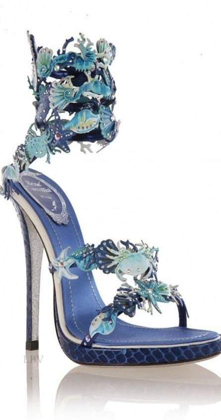 Rene Caovilla | LBV ♥✤ / check out the detail, they are little crabs and star fish! OMG! Totally cute~ Mermaid Heels, Dr Shoes, Rene Caovilla, Kinds Of Shoes, Gorgeous Shoes, Fabulous Shoes, Shoe Closet, Crazy Shoes, Pretty Shoes