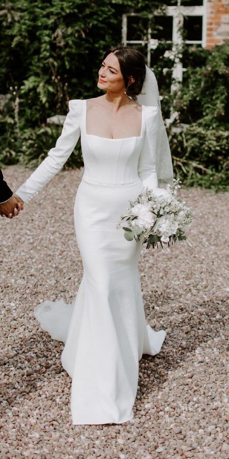 Famous Brides, Kate Middleton Wedding Dress, Trumpet Wedding Gown, Simple Bridal Gowns, Modest Wedding Dresses With Sleeves, Wedding Gown Simple, Suzanne Neville, For Better Or For Worse, Simple Wedding Gowns