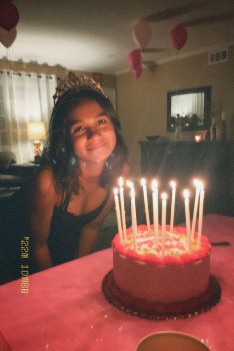 birthday girl, girl, teenager, cake, aesthetic 12 Birthday Aesthetic, 13 Aesthetic Birthday, Teenage Birthday Party Aesthetic, 13 Birthday Aesthetic, Cute Small Birthday Party Ideas, 15 Birthday Picture Ideas, 14th Birthday Photos, 16 Birthday Ideas Girl, Aesthetic 14th Birthday Cake