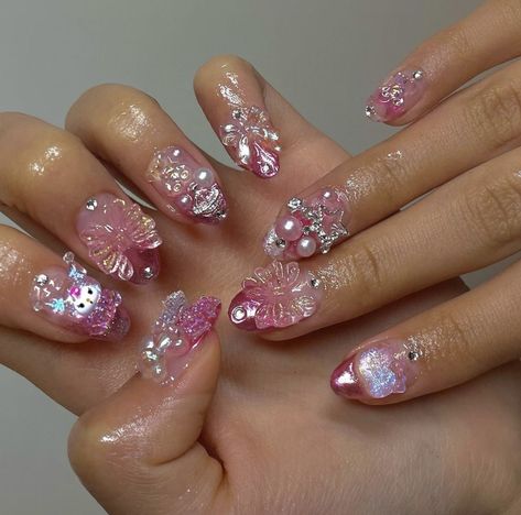 Gyaru Nails, Pink Chrome Nails, Hot Pink Nails, Pink Chrome, Nails Tumblr, Exotic Nails, Bling Acrylic Nails, Gem Nails, Kawaii Nails