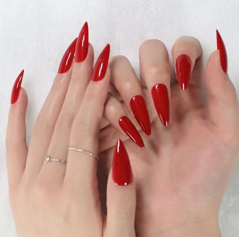 Red Stiletto Nails, Nail Type, Almond Shape Nails, Art Medium, July Nails, Nail Tattoo, Nail Forms, Nail Length, Beach Nails