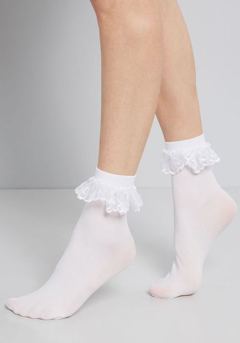 What Did Women Wear in the 1950s? 1950s Fashion Guide Just You and Eyelet Socks in White - Size OS $5.00 AT vintagedancer.com Bobby Socks, Frilly Socks, Sheer Socks, Stylish Socks, Lace Socks, Socks And Heels, White Socks, Cute Socks, 1950s Fashion