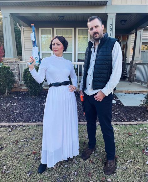 Princess Leia Costume Diy Women, Easy Princess Leia Costume, Princess Leia Costume Ideas, Princess Leia Diy Costume, Diy Leia Costume, Diy Leia Costume For Women, Diy Princess Leia Costume, Star Wars Diy Costume, Leia Han Solo Costume