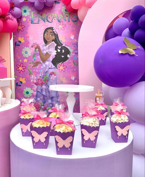 Isabella Birthday Party Ideas, Isabella Themed Birthday Party, Isabella Party Encanto, Isabella Birthday Party Encanto, Isabella Encanto Party Ideas, Encanto Isabella Birthday Party, Isabela Birthday Party, Encanto Centerpiece Ideas, Encanto Party Decoration Ideas