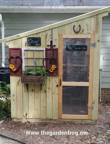 woodworking shed garden picket fence, diy, gardening, outdoor living, repurposing upcycling, woodworking projects Plants Outside, Garden Shed Diy, Wooden Shed, Fence Picket, Garden Frogs, نباتات منزلية, Diy Fence, Building A Chicken Coop, Small Woodworking Projects