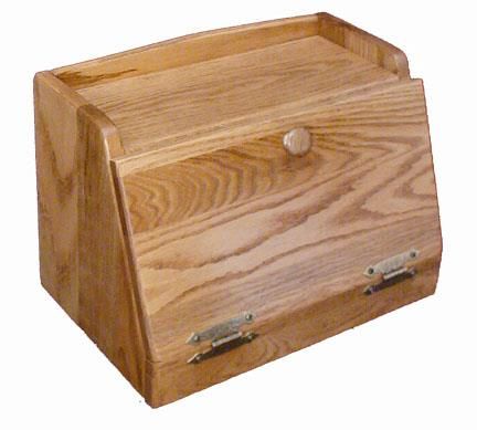 Amish Made Bread Box with Bottom Hinge Bread Box Ideas, Wood Kitchen Accessories, Diy Bread, Outdoor Woodworking Plans, Wooden Bread Box, Small Wood Crafts, Solid Wood Kitchens, Small Wooden Boxes, Bread Bin