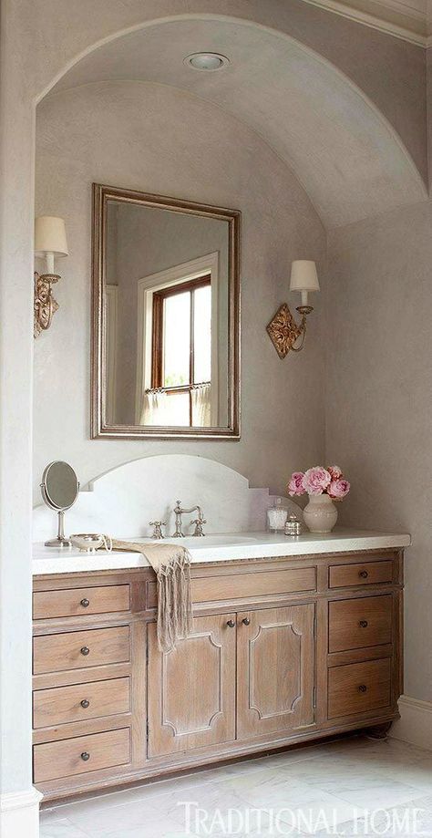 bathroom vanity 21 Light Countertops, Bathroom Renos, Bath Remodel, Bath Design, Beautiful Bathrooms, Bathroom Makeover, Design Layout, Bathroom Inspiration, Traditional House