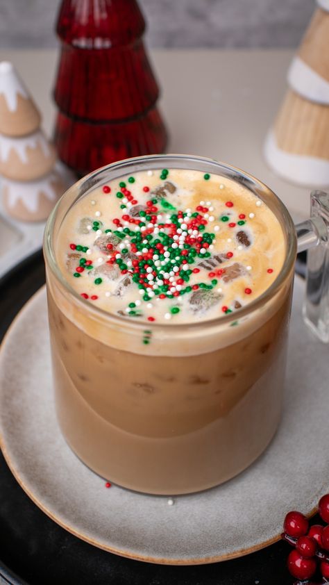 Starbucks Sugar Cookie Latte Sugar Cookie Oat Latte Starbucks, Latte Recipe With Espresso Machine, Sugar Cookie Latte Recipe, Starbucks Sugar Cookie Latte, Starbucks Sugar Cookie, Sugar Aesthetic, Sugar Cookie Latte, Steamed Milk At Home, How To Steam Milk