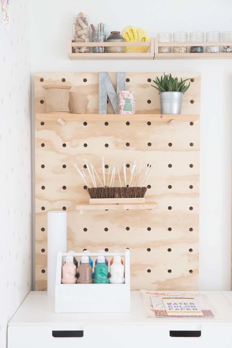 HOW TO DIY GIANT PEGBOARD! — WINTER DAISY | Melissa Barling, Kids' Interior Decorator & Lifestyle Blogger Desk Girls Room, Art Pegboard, Giant Pegboard, Diy Peg Board, Diy Pegboard, Ikea Pegboard, Ikea Art, Pegboard Wall, Kids Art Studio