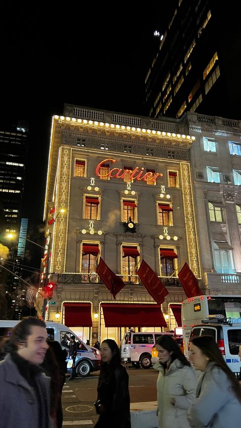 CARTIER STORE Cartier Store, Christmas Themes Decorations, Time Of The Year, Wonderful Time, Travel Dreams, Christmas Themes, Cartier, York City, New York City