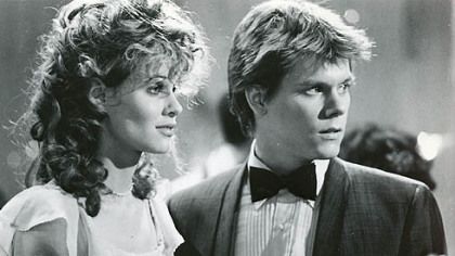 one of the BEST 80's movies ever ~ FOOTLOOSE Ariel Footloose, 1984 Wallpaper, Footloose Prom, Footloose 1984, Footloose Movie, 1980s Films, Prom Hairstyle, Kevin Bacon, Hooray For Hollywood