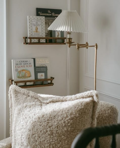 #cozyreadingchair #readingnook #booklovers #interiordesign #homedecor #bookworm #decorinspo #readingcorner #furnituredesign #relaxation Vintage Nursery Lamp, Little Duckling Nursery, Cottagecore Nursery Boy, Modern Organic Nursery, Old Money Nursery Aesthetic, Vintage Nursery Ideas Neutral, Ralph Lauren Nursery Baby Boy, English Cottage Nursery, Vintage Animal Nursery