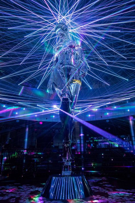 Futuristic Party Aesthetic, Futuristic Stage Design, Futuristic Nightclub, Futuristic Club, Spaceship Ideas, Futuristic Party, Hajime Sorayama, Garden Mall, Stage Designs