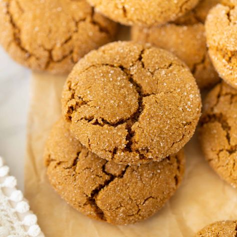 Molasses Cookies Chewy, Gluten Free Molasses Cookies, Meaningful Eats, Cookies Chewy, Chewy Molasses Cookies, Gingersnap Cookies, Preppy Kitchen, Gluten Free Christmas, Molasses Cookies