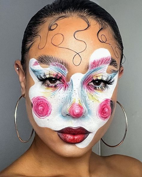 Halloween Makeup Looks Full Face, Halloween Face Looks, Face Painting Costume, Face Painting Makeup Looks, Cool Face Painting Ideas, Make Up Looks Unique, Makeup Face Paint Looks, Surreal Makeup Looks, Beautiful Clown Makeup