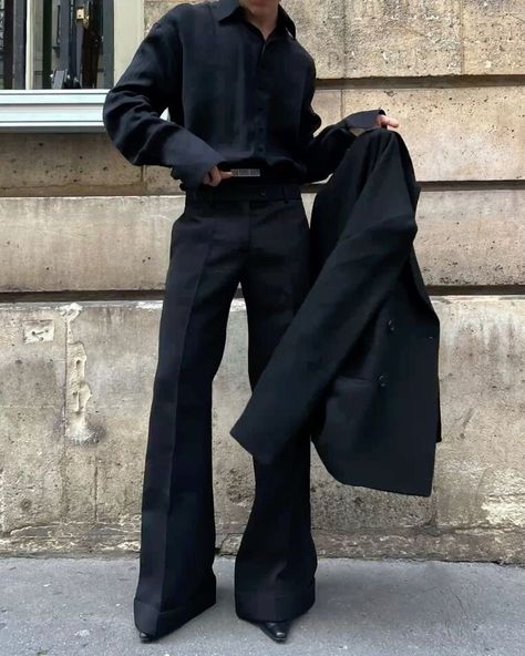 Fall Aesthetic Dark, Women In Suits, 90s Minimalism, Art Vibe, Black Outfit Men, High Fashion Men, Classy Outfits Men, Concept Clothing, Street Fashion Men Streetwear