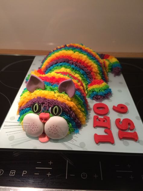 Rainbow Cat Cake Rainbow Cat Cakes Birthday, Rainbow Cat Birthday Cake, Rainbow Kitty Cake, Rainbow Cat Cake, Kawaii Cakes, Orange Birthday Cake, Cat Birthday Cake, Thomas Party, Birthday Cake For Cat