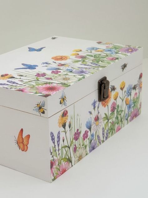 #giftguide #christmasgifts #anniversarygift #stickers #happybirthday #art #customisedgifts #giftidea #homemadegiftideas #homemade #handmadewithlove #gifts Gift Topper Ideas, Wooden Box Crafts, Box With Flowers, Beautiful Meadow, Hand Painted Wooden Box, Wooden Memory Box, Painted Wooden Boxes, Decoupage Diy, Decoupage Box