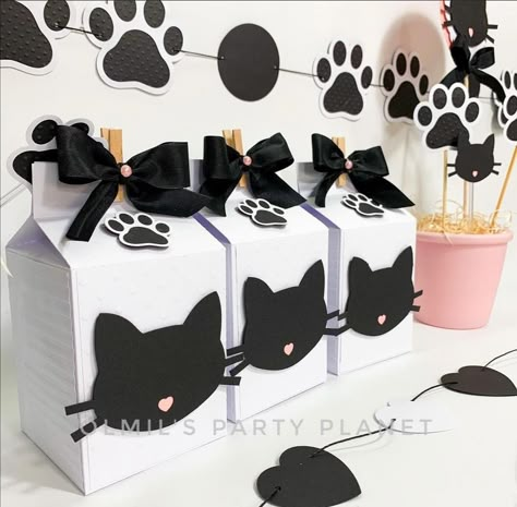 Cats Decoration Party, Cat Party Decorations, Kitten Birthday Party, Cat Baby Shower, Cat Themed Parties, Cat Themed Birthday Party, Kitten Party, Kitten Birthday, Cat Birthday Party