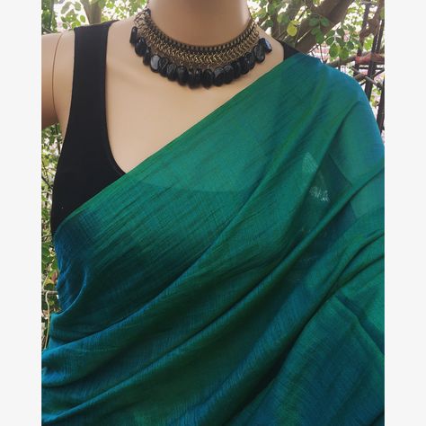 T H E J A on Instagram: “Jute silk peacock green shaded saree paired with yellow brocade blouse piece. . Blouse piece comes for 1 mtr. . . Priced: 1350/- . . Saree…” Peacock Green Dress Indian, Mehandi Colour Saree, Lux Green Saree Contrast Blouse, Green Saree Blouse Combination, Dark Green Saree Contrast Blouse, Peacock Colour Saree, Peacock Green Blouse, Yellow Brocade Blouse, Peacock Green Saree