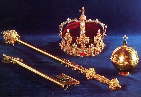 Regalia of Sweden (1561-1568; from left, Key of King Eric XIV, Sceptre of King Eric XIV, Crown of Sweden, Orb of King Eric XIV). Photo after restoration of crown jewels. Anting Manik, Royal Crown Jewels, Swedish Royalty, Royal Crowns, Swedish Royals, Royal Jewels, Royal Jewelry, Crown Jewels, Crown Royal