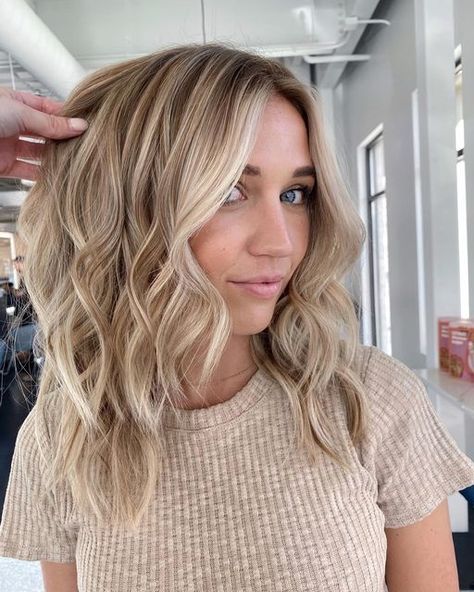 Partial Highlights Blonde Natural, Blonde Specialist, Ash Blonde Balayage With Babylights, Full Blonde Babylights, Mini Balayage Blonde Hair, Blonde Hair For Cool Undertone Skin, Blonde Balayage Refresh, Creamy Blonde Babylights, Ashy Blonde Babylights