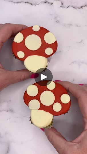 Red Buttercream, Bug Cupcakes, Rachel Lindsay, Fondant Recipe, Amazing Food Decoration, Wilton Cake Decorating, Wilton Cakes, Cake Walk, Mario Party