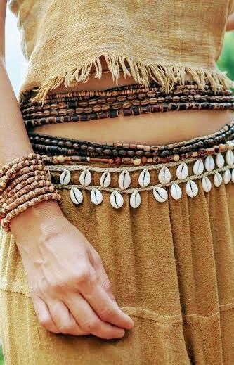 Shell Belt, Cowrie Shell Jewelry, Diesel Punk, Hemp Clothing, Earthy Outfits, Seashell Jewelry, African Traditional Dresses, Cowrie Shell, Shell Crafts