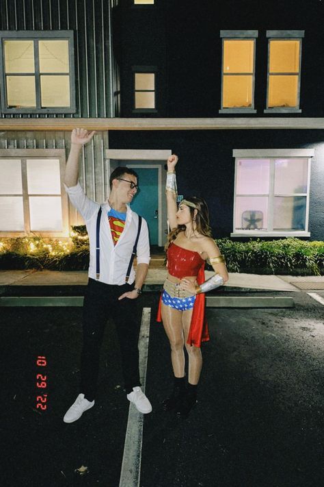 Superwoman And Superman Costumes Couple, Movie Duos, Couples Costumes Creative, Halloween Costumes 2022, Cute Couples Costumes, Halloween Duos, Superman Costumes, Classy Halloween Costumes, Matching Halloween Costumes