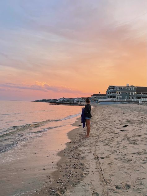 summer, beach, cape cod, sunset Cape Cod Beach House Aesthetic, Cape Cod Beach Aesthetic, Cape Cod Provincetown, Cape Cod Pictures Ideas, Cape May Aesthetic, Cape Cod Instagram Pics, Cape Cod Instagram, Cape Cod Summer Aesthetic, Cousins Beach Aesthetic