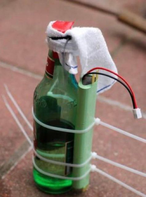 Homemade Explosives, Cool Tactical Gear, Mechanical Engineering Design, Survival Skills Life Hacks, Cute Love Memes, Survival Life Hacks, Diy Electrical, Survival Techniques, Tactical Survival