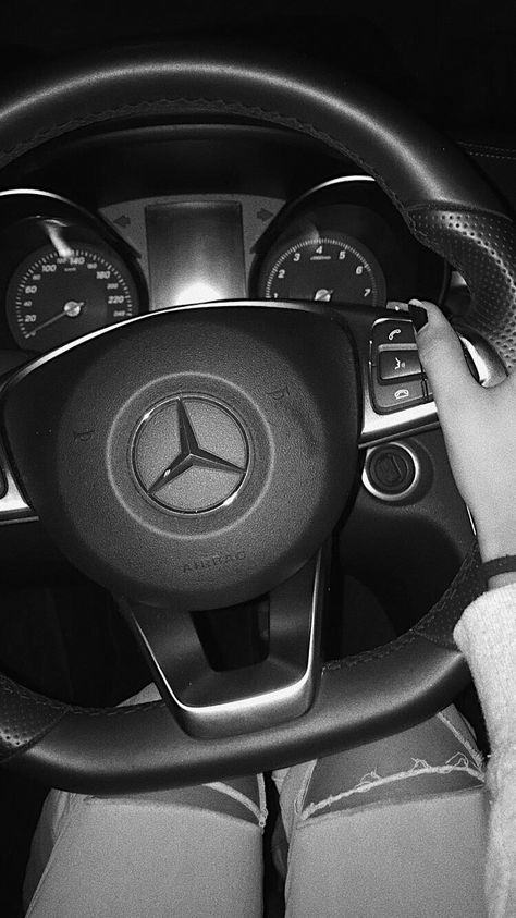 Mercedes Aesthetic, Vision Board Aesthetic, Luxury Mercedes, Car Mercedes, Benz C300, Board Aesthetic, Benz Mercedes, Mercedes Benz C300, Cars Luxury