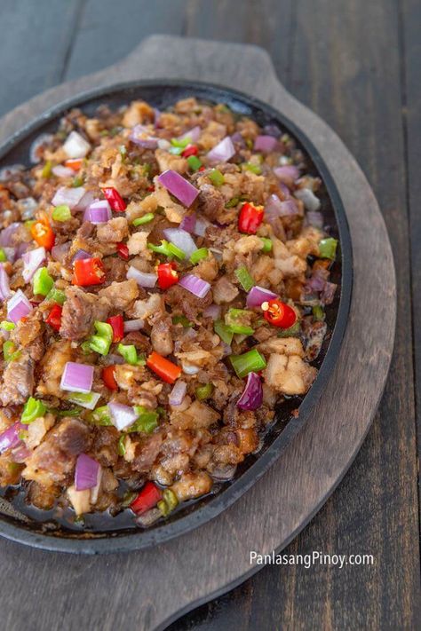 Sizzling Crispy Sisig - Panlasang Pinoy Sisig Recipe Philippines, Panlasang Pinoy Recipe, Sisig Recipe, Pork Sisig, Culinary Cooking, Crispy Pork Belly, Crispy Pork, Pinoy Food, Hawaiian Food